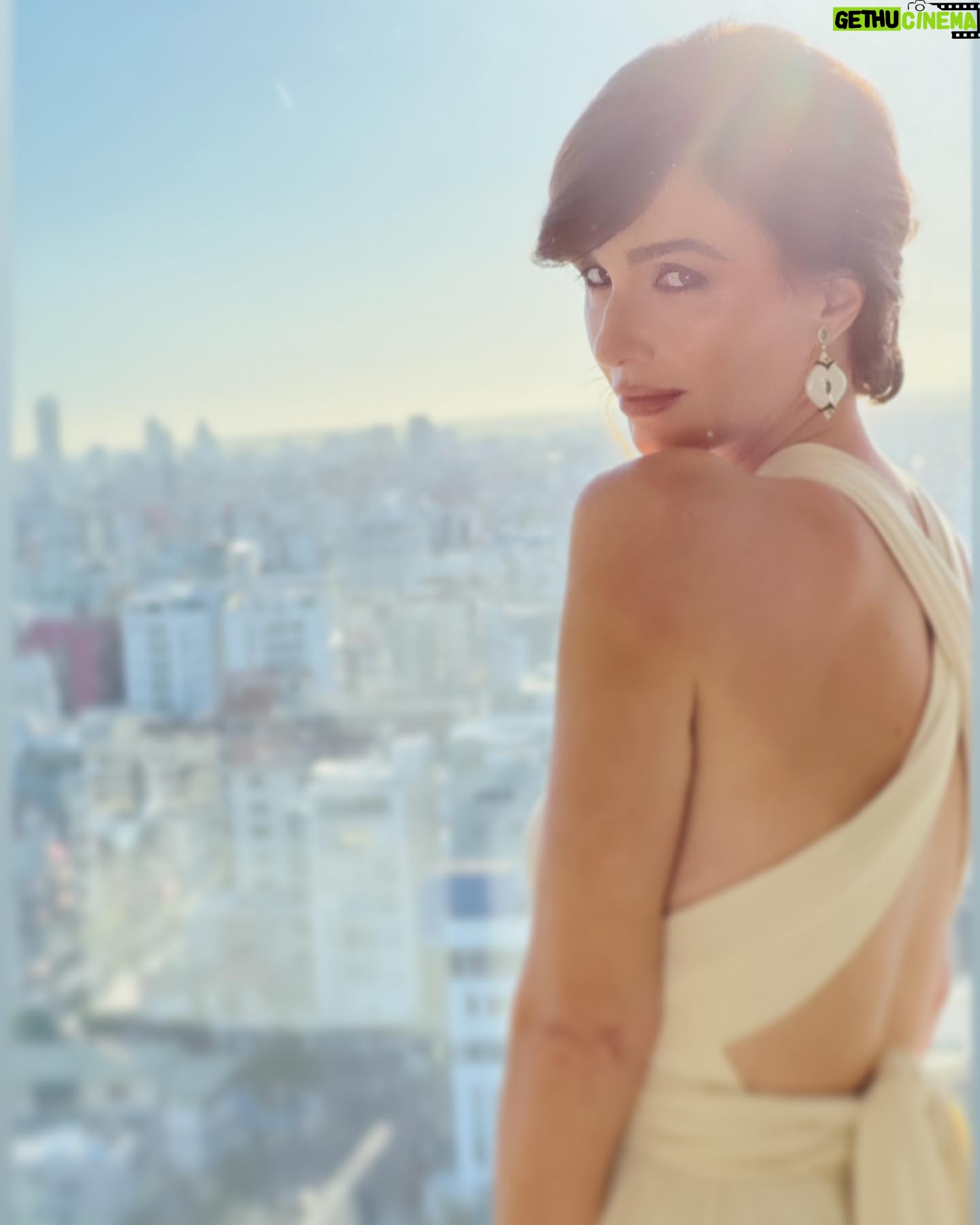 Paz Vega - 16.9K Likes - Festivaleando en Santo Domingo
🥂🥂♥️
@tamoencinerd
.
.
.
@liapellerano
@jo.hanyduran
@maylevasquez
@leslie.motajewelry
@elvirasepulvedahair
@andrewssaldana