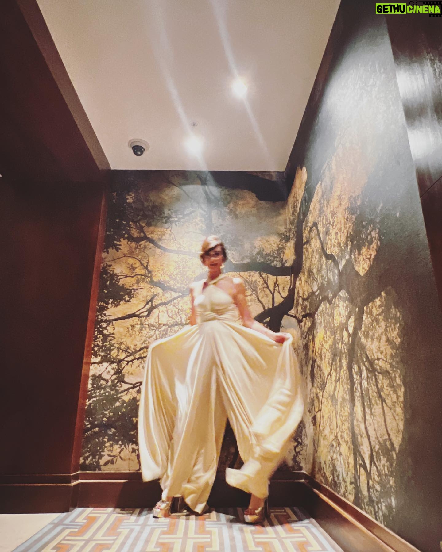 Paz Vega - 16.9K Likes - Festivaleando en Santo Domingo
🥂🥂♥️
@tamoencinerd
.
.
.
@liapellerano
@jo.hanyduran
@maylevasquez
@leslie.motajewelry
@elvirasepulvedahair
@andrewssaldana