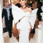 Paz Vega Instagram - Otro comienzo de locura aquí en Cannes de la mano de @campari_spain 🍹✨ En el estreno de “Kinds of Kindness” 77th edición 🎬🌟#WeAreCinema #cannes2024 #CannesFilmFestival @campari_spain @CampariOfficial. @messika @nicolasjebranworld @festivaldecannes @enekoingunza 📸 @bulululife #CampariCinema #EnjoyResponsibly #bulululife.