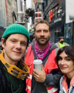 Paz Vega Instagram - Some #bts photos from filming 
KALEIDOSCOPE 💎
#nyc 
@netflix 

Ya la vieron?? 

@thegiancarloesposito 
@jaicourtney @rosaline.elbay 
@jordypizza #PeterMarkKendall
@ericgarciathewriter