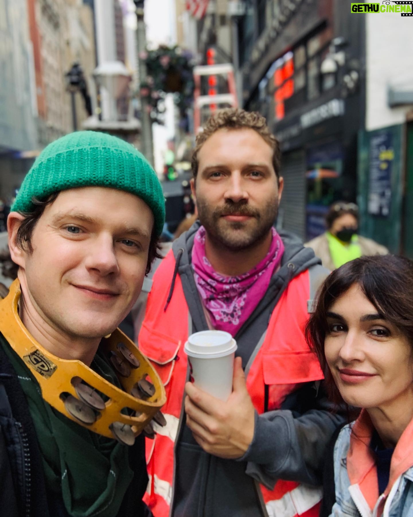 Paz Vega - 15K Likes - Some #bts photos from filming
KALEIDOSCOPE 💎
#nyc
@netflix
Ya la vieron??
@thegiancarloesposito
@jaicourtney @rosaline.elbay
@jordypizza #PeterMarkKendall
@ericgarciathewriter