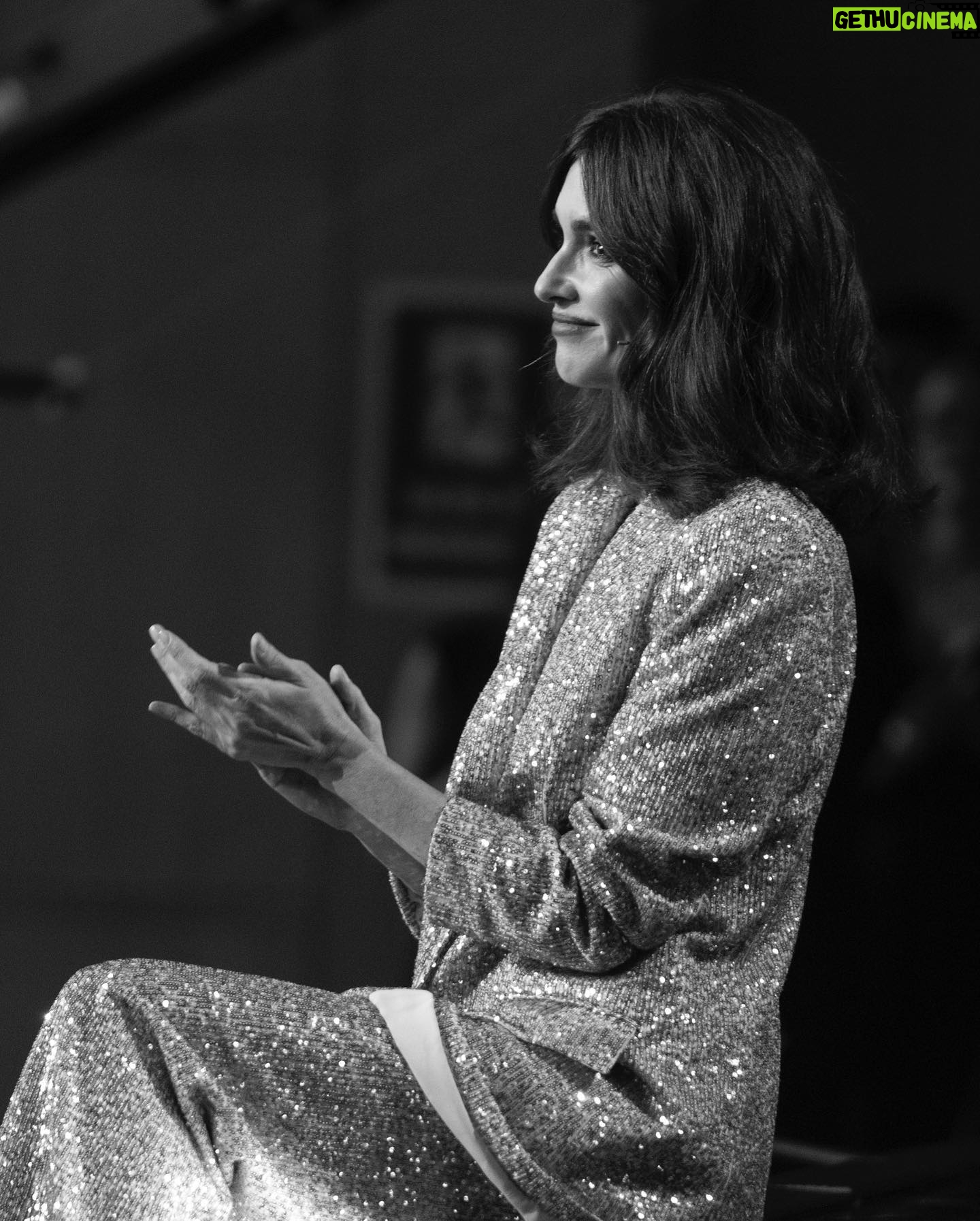 Paz Vega Instagram - Una noche para el recuerdo llena de emoción, música, compañeros y lo mejor de la industria cinematográfica Iberoamericana. Gracias @premiosplatino por permitirme ser parte de esta X edición y enhorabuena a todos los ganadores!