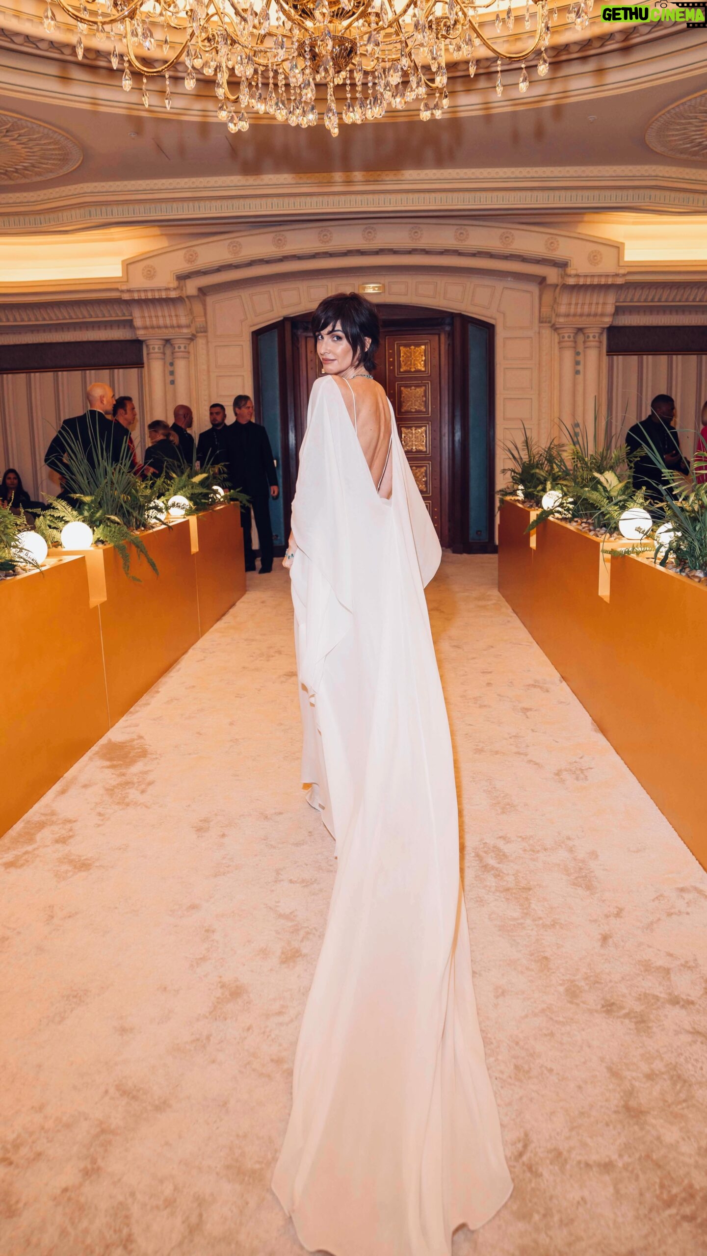 Paz Vega - 6.6K Likes - Así comenzaba una noche llena de sorpresas.. @redseafilm #closingceremony 🤍