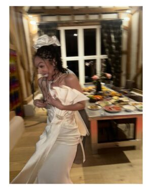 Pearl Mackie Instagram - Get you some friends like mine. Friends that love you hard. Friends that roll out the red carpet for you and take the piss out of you in equal measure. Friends that know you, know all the ins and outs of your crazy brain and STILL celebrate you. Friends who plan every second of your hen do down to a tee! Friends who move your hen do because you get a last minute a job and are happy for you. Friends who plan a journey to a rave reminiscent of telepathy 2003, Dj for you on quiche dishes and silver foil, dress up like bouncers and frisk you and make you a fake ID to get in! Friends that look you in the eye and don’t break character. Friends that cook you hungover brunch and cuddle you on country walks and in pubs and that love and support you marrying the woman of your dreams with all their hearts. Get you friends like mine whom you love with every fibre of your being. Friends who make you who you are, and who celebrate you as you celebrate them. And if you’re lucky enough to have them, love them up hard and tell them how special they are and how much  you value them in your life. 
@gillianviews @katestirz @livia_lucy @shvornemarks @remmiemilner @aliratahi @dorothysang @gemmaclawrence_ @jess.guise @wingfieldemma @daisydorismay @marbag I love you all to the ends of the earth. En route to the wedding and I’ve finally recovered from the best weekend of my life, ready for THE BLOODY WEDDING. @kmchhkr Let’s. Do. This. 💍 💒 💦 ❤️ 👰🏽‍♀️👰🏽💋😬🥰💅🏾🥳🥂🍾