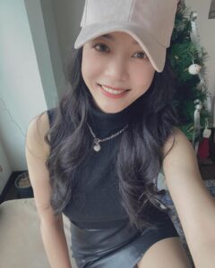 Actress Pei-Pei Ho HD Instagram Photos and Wallpapers February 2024