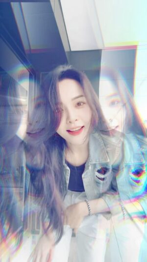 Pei-Pei Ho Instagram - 天氣驟降就跳起來！ 
終於有冬天的感覺惹！

棉褲by @waawoo_ww #fashion #dance #winterdance #nightdancer #冷 #TikTok夏日音樂節 #日系 #運動褲 #休閒