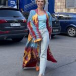 Pelageya Khanova Instagram - Сегодня уже прогон восьми номеров для завтрашней съемки «Голос.уже не дети» Турбо-формат😀 #пелагея #голосдети #голосуженедети #безфотошопа #безфильтров