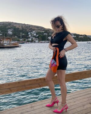 Pelin Ermiş Instagram - Çantamı pek beğenmişimdir 🧚‍♀️ @hivaatelier