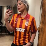 Pelin Öztekin Instagram - #BirlikteHerYerdeyiz 💛♥️ Haydi #GösterSevdanı @samdakbear 🦁