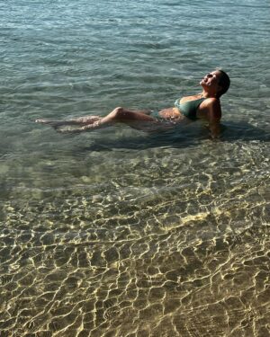 Pelin Öztekin Instagram - 📍Vouliagmeni / Atina 🇬🇷

#tbt 🩵 #greece