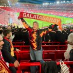Pelin Öztekin Instagram - Mağlup olduğum deplasman yok! 🦁🧿 İyi ki GaLaTaSaRaY’lıyım.. 💛♥️ Sırada önce Antalya sonra Münih 😉
