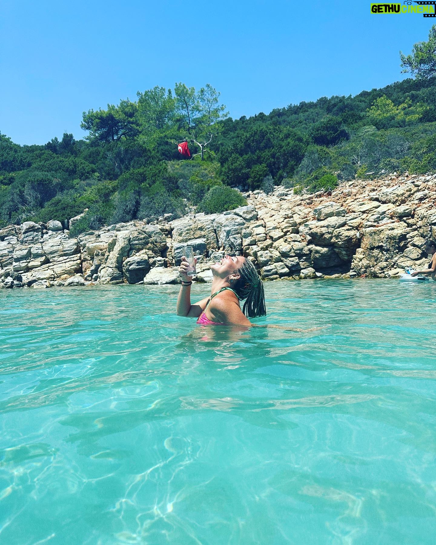 Pelin Öztekin - 5.3K Likes - Bodrum’23 dump! 😎