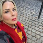Pelin Öztekin Instagram - 🐣 Sonra dedim ki; İyi ki Galatasaray’lıyım bee 💛♥️🦁
