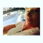 Perdita Weeks Instagram - Tonight on @magnumpicbs I test out the trunk. (Ps Taking a selfie in handcuffs is tricky)