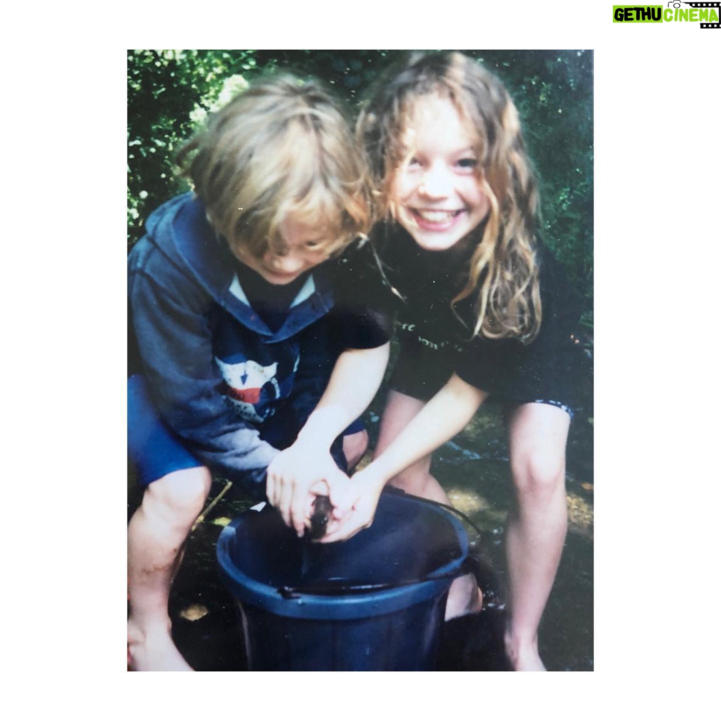 Perdita Weeks Instagram - Sibs n a slipp’ry eel