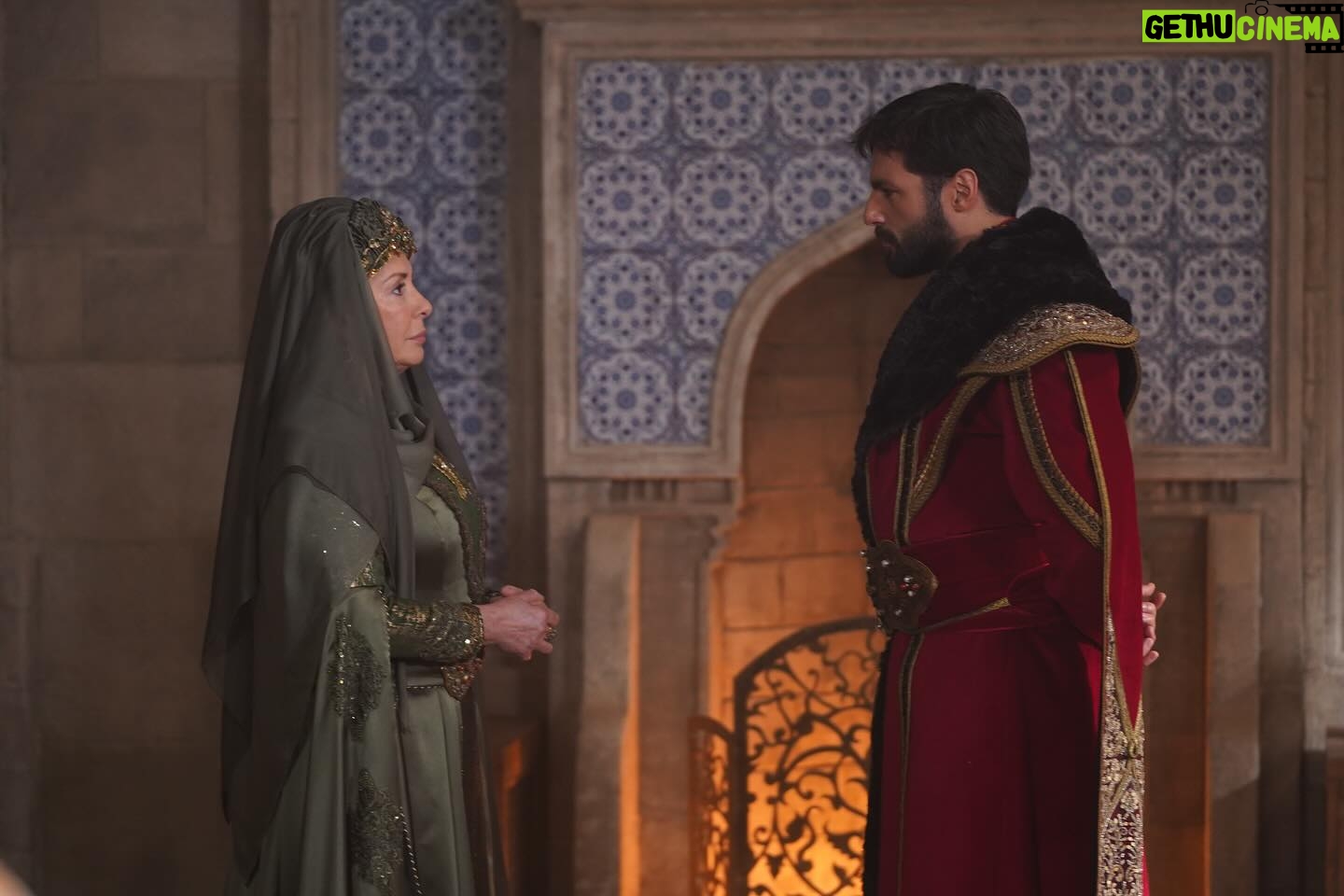 Perihan Savaş Instagram - #Mehmet fetihler sultanı # yarın akşam hala sultan geliyor 🙌🎬🤗 @trt1