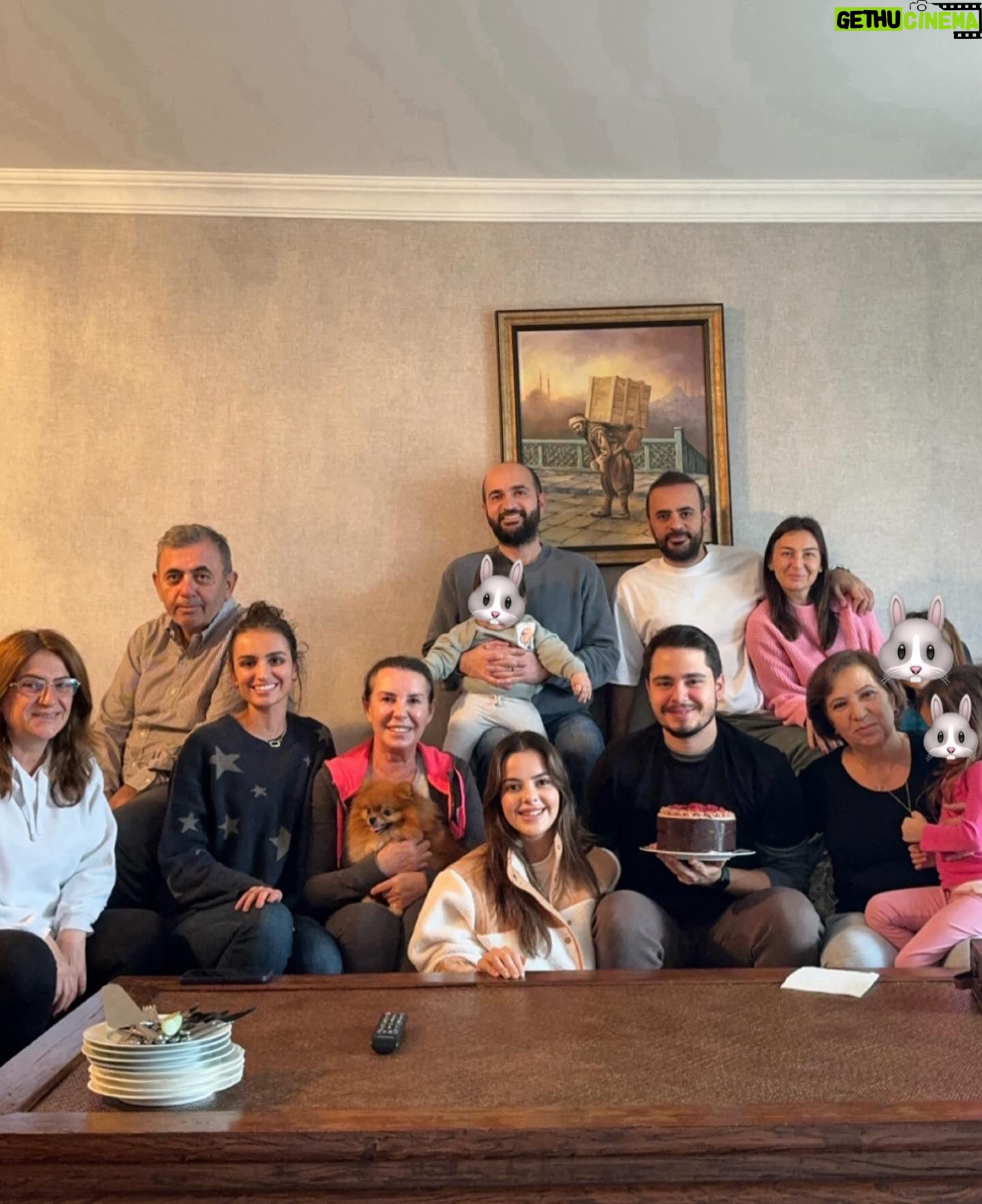 Perihan Savaş Instagram - Canımın içi oğlum sen benim hayatıma giren Bana can olan biriciğimsin iyi ki doğdun iyi ki benim oğlum oldun aynı zamanda doğum gününde evlendin canım kızım canım oğlum bir yıl ne çabuk geçti sağlıklı nice seneleriniz olsun birbirinize hep güzel bakın sizi seviyorum @savaszafer @melisketenci