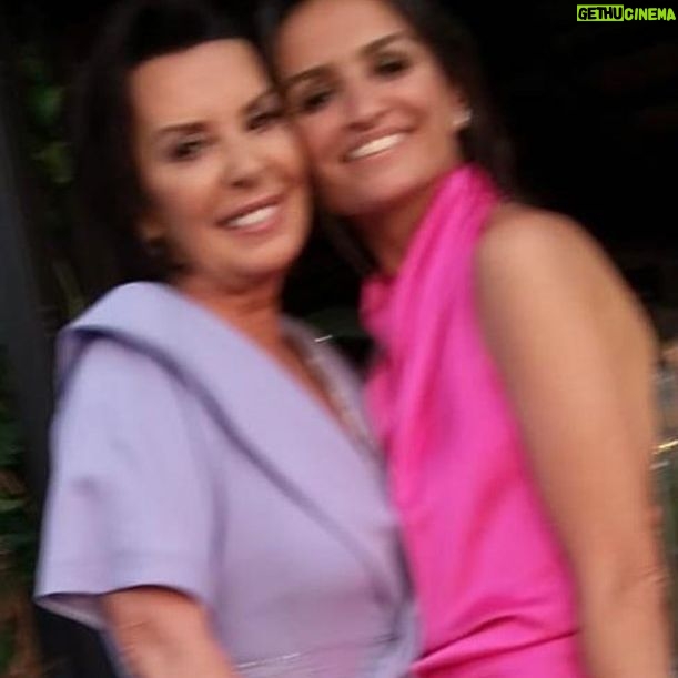 Perihan Savaş Instagram - Canımın içi benim ilk göz ağrım evlatlarınla eşinle nice sağlıklı yaşların olsun Meleğim kuzum seni çoooook seviyorum 🙏😇🥳🎂🫶🏻💋🤍🤍 @zubeydemelekakkas