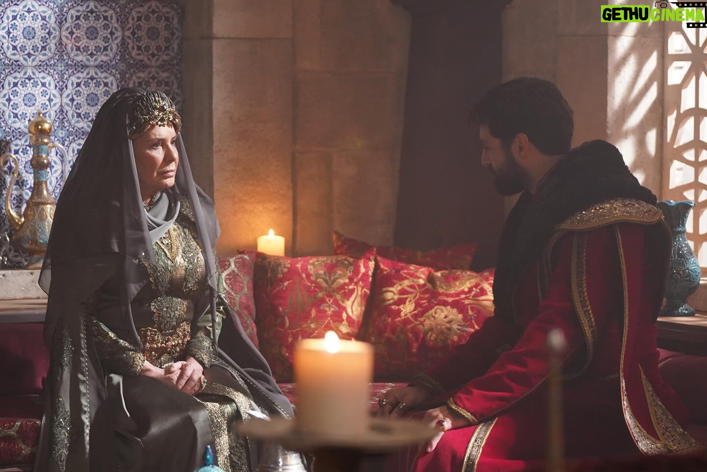 Perihan Savaş Instagram - #Mehmet fetihler sultanı # yarın akşam hala sultan geliyor 🙌🎬🤗 @trt1