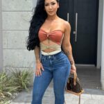 Perla Montemayor Instagram - No me pude decidir… ¿1,2,3 o 4? Santi amo la última … esa es la que menos me gustó a mí 😂