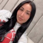 Perla Montemayor Instagram - Aparentar estar siempre ocupado no es señal de éxito, honestamente creo que la gente realmente exitosa lo es porque ha aprendido a darle prioridad a lo realmente importante… la familia, los amigos, los momentos que no se repiten de nuevo. Te ha pasado que has perdido a alguien y lo primero que piensas es, “¿como? Si apenas ayer me habló, o me mandó un mensaje.. y no le contesté… “ A mi si… así que contesta ese mensaje, regresa esa llamada. Nadie está tan ocupado como para no decir un “te quiero” a tiempo.