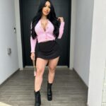 Perla Montemayor Instagram - No se ni porque traigo esa bolsa, si no me cabe más que la llave del carro 🤦🏾‍♀️