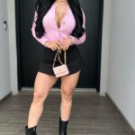 Perla Montemayor Instagram - Empezando la semana con toda 🎀