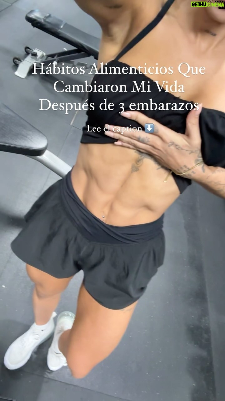 Perla Montemayor Instagram - Hábitos alimenticios que cambiaron mi vida 💫 1. Beber mucha agua electrolitos 2. Comenzar mi mañana con un jugo verde 🌱 y colágeno. 3. Dejar de comer al menos 2 horas antes de acostarse. 4. Vinagre de sidra de manzana cad mañana para reducir los picos de glucosa pero también porque hace que mi estómago se sienta bien. 5. Actividad ligera después de las comidas para bajar la glucosa en sangre y evitar sentirse pesado (lavar platos, organizar/limpiar en casa, dar un paseo, sacar a caminar a mi 🐶) 6. Dieta alta en proteínas comidas centradas en verduras ayuda a evitar alimentos procesados y reduce la ingesta de carbohidratos. 7. Obtener suficiente creatina a través de alimentos y suplementos. ¡Comenta si tienes preguntas, estoy aquí para ayudarte! #nutrición #ayuno #altaproteína #hábitossaludables #salud