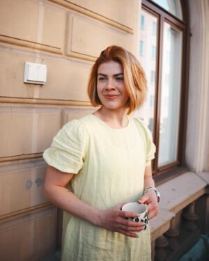 Pernilla Böckerman Instagram - En osaa sanoa, näytänkö enemmän äidiltäni vai itseltäni 💇🏼‍♀️🧡☀️