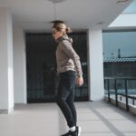 Pernilla Böckerman Instagram - Mainos @gymnation 💚 Kevään upein yhdistelmä! Naisten treenitakki & housut 🌿😍 Koodia ”PERNILLA10” saat -10% alennuksen kaikista valikoiman normaalihintaisista tuotteista! Vaatteet: Women’s training anorak & pants (Koko S)