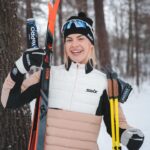 Pernilla Böckerman Instagram - Mainos @yopro_nordics ⛅️ Kolme hyvin tyypillistä tilannetta arjestani! Nautin liikunnasta, ulkoilusta ja palautumisesta sohvan nurkassa! Päiväni ovat hektisiä ja jokainen päivä tuo mukanaan uusia haasteita. Liikkuminen paikasta toiseen on arkipäivääni, joten hyvien välipalojen merkitys korostuu entisestään! YoPRO -proteiinijuomat ovat käteviä napata mukaan ja maistuvat aina herkullisilta! Proteiini edistää lihasmassan säilymistä ja kasvua. Nautin sitä osana tasapainoista ja monipuolista ruokavaliotani sekä terveitä elämäntapojani. Lempparini on vadelma/mansikka 🍓🫶🏼 #YoPRO #YoPRO_Nordics #Protein
