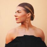 Pernilla Böckerman Instagram - Tänään on aika juhlia tämän alan taitavien tekijöiden kanssa! ✨ MUAH @sannipohjalainen Suihkurusketus @llbmarianne *saatu Kynnet @polished_by_monika *saatu Mekko @bymalina Korvakorut @kultaseppabockerman Kengät @newbottega Laukku @celine