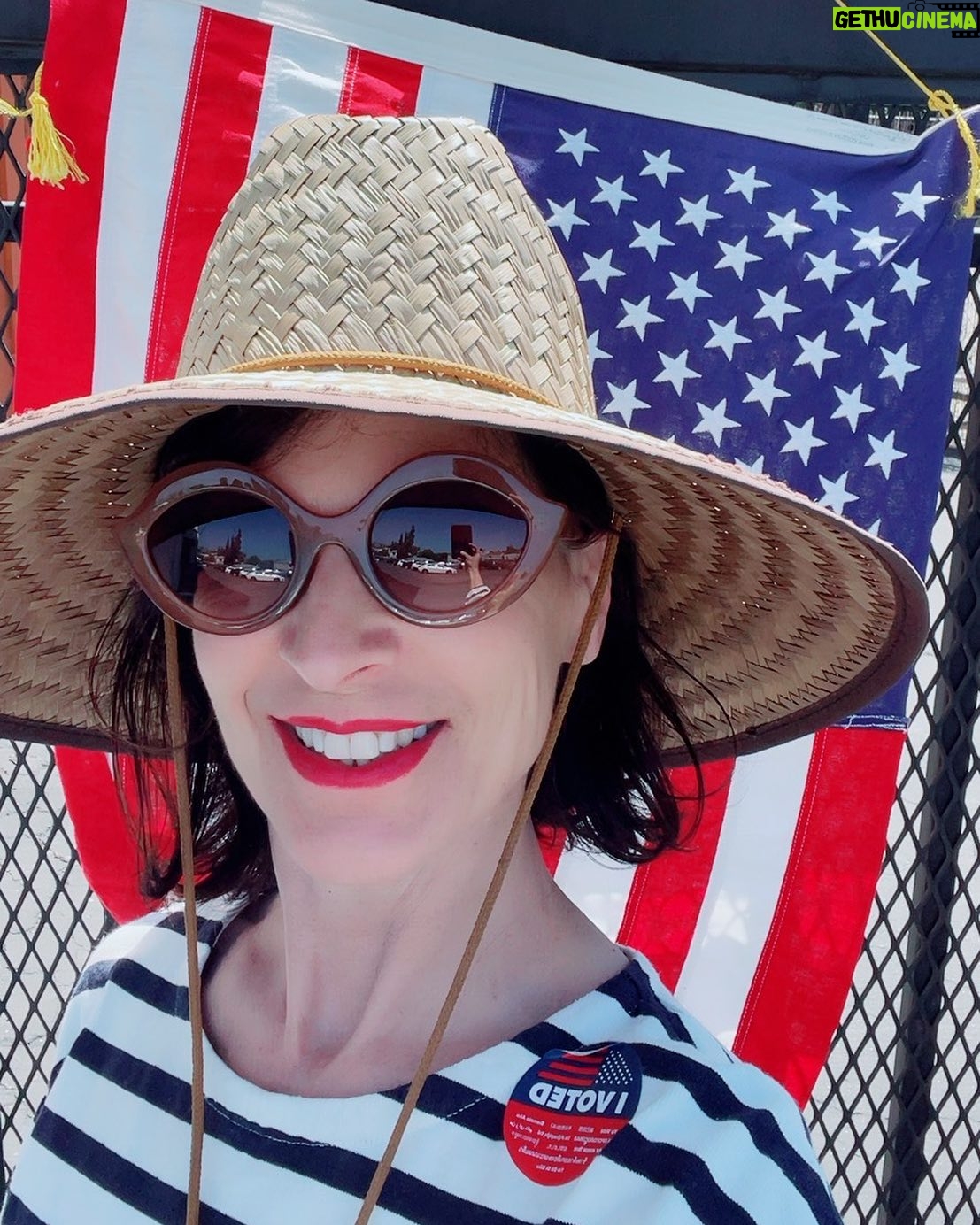 Perrey Reeves - 623 Likes - Check the box! Voting is so important and we are so lucky to have the right to vote.