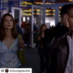Perrey Reeves Instagram - @entouragequotes you’re the best! 
this was the first episode I did in season one! I came directly to set from shooting Mr. and Mrs. Smith. I was still in the hair and make up I had from that day. I put on the wardrobe and I remember sitting in my trailer with @jeremypiven and telling him he was going to win every sort of award that you could possibly win. And then we got in the van and headed over to the Arclight Hollywood. I loved this right from the beginning! @mrdougellin #entourage  it feels like only yesterday...
