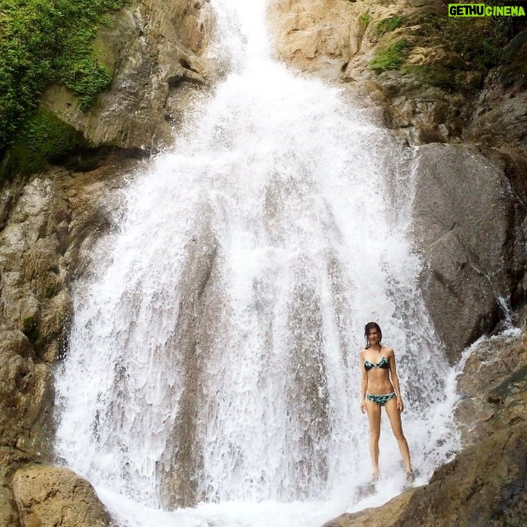 Perrey Reeves - 484 Likes - YOGA RETREAT SPECIAL! Scroll left for more pix. Come join us!! At THE SANCTUARY AT TWO RIVERS in COSTA RICA! Link into my bio to sign up! The retreat center is a 40 acre all off grid property and the week includes six nights accommodations and three meals a day and yoga twice a day. There are nature trails and waterfalls and monkeys! We would love to see you there 🐒!