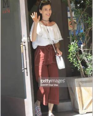 Perrey Reeves Instagram - Hi!! Take a look at the second picture! I’m joining the movement to end homelessness by supporting @pathpartners Taste of Home Food Festival on April 29th right in the heart of Hollywood! Taste of Home is an opportunity to help end homelessness while enjoying delicious cuisine, signature cocktails, live music, chef demos, and fun activations. Get your tickets today and help make a difference in our city!  To purchase tickets the link is in my bio!  https://www.tasteofhomefest.org/