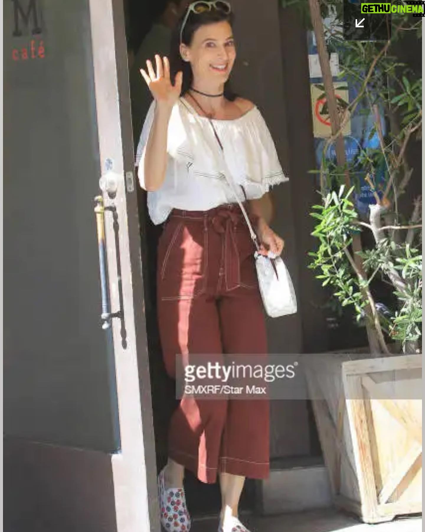 Perrey Reeves - 571 Likes - Hi!! Take a look at the second picture! I’m joining the movement to end homelessness by supporting @pathpartners Taste of Home Food Festival on April 29th right in the heart of Hollywood! Taste of Home is an opportunity to help end homelessness while enjoying delicious cuisine, signature cocktails, live music, chef demos, and fun activations. Get your tickets today and help make a difference in our city! To purchase tickets the link is in my bio! https://www.tasteofhomefest.org/