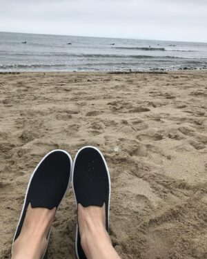 Perrey Reeves Instagram - Moody #beachday day. Wearing @rothys shoes that are made from recycled marine plastic and the thread is from single use plastic bottles. They are 3-D knit so there’s no waste. (This is not an ad.  The company is amazing and doing amazing things) #walkthewalk #environmentallyfriendly #rothysinthewild #rothys