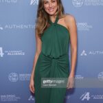 Perry Mattfeld Instagram - #MendingtheLine was honored last night for giving a voice to our veteran heroes dealing with PTSD. Very proud to be a part of this story 🌟 @deptofdefense @marines @deptvetaffairs @warriorsandquietwaters