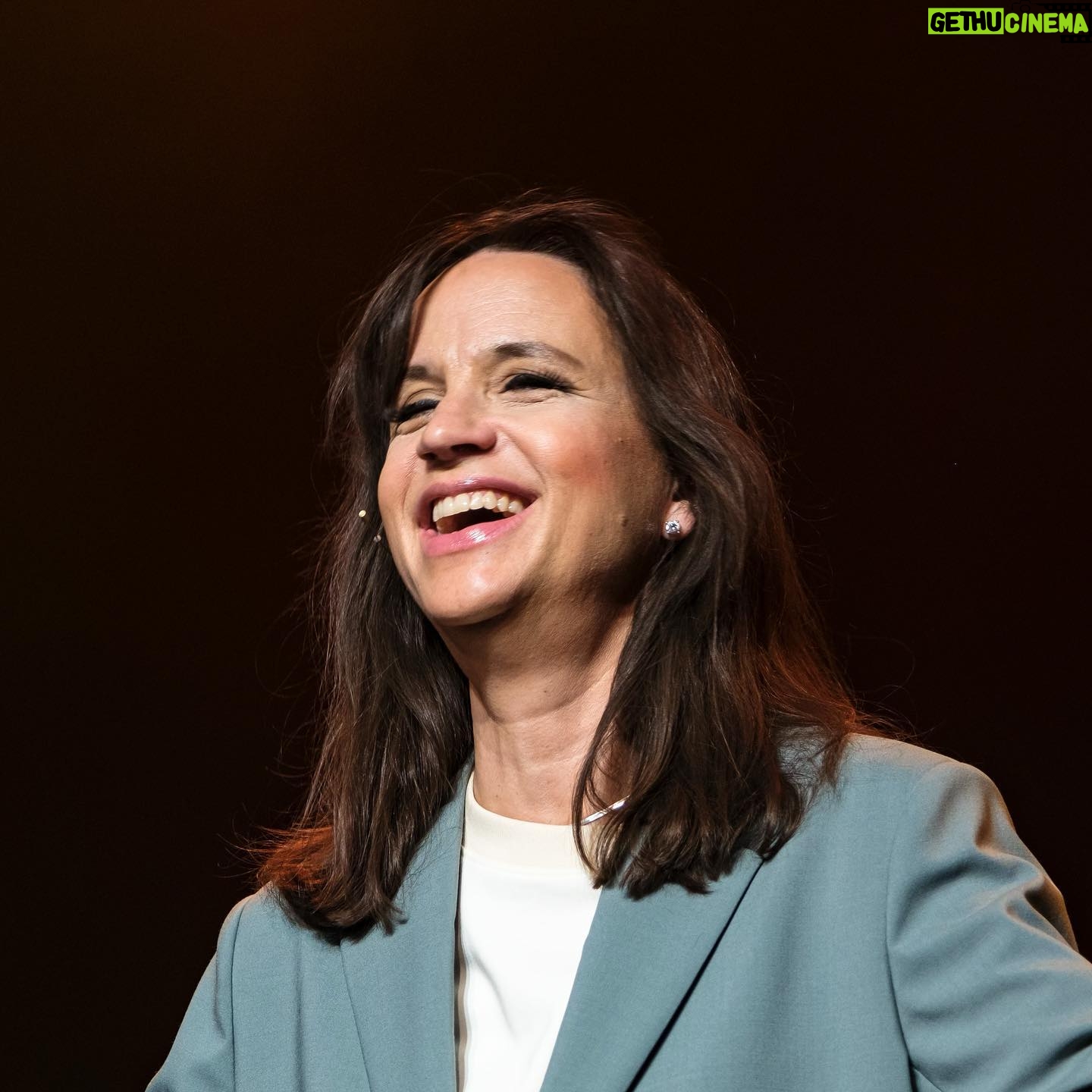 Petra Mede - 1.5K Likes - Men vad händer? Föreställningen 50/50 utsåld och föreställningar nu ända in i 2023! ✨✨✨✨✨
För biljetter se länk i bio!
En får tacke @anna.granath @scalateatern @squisheeeeh
