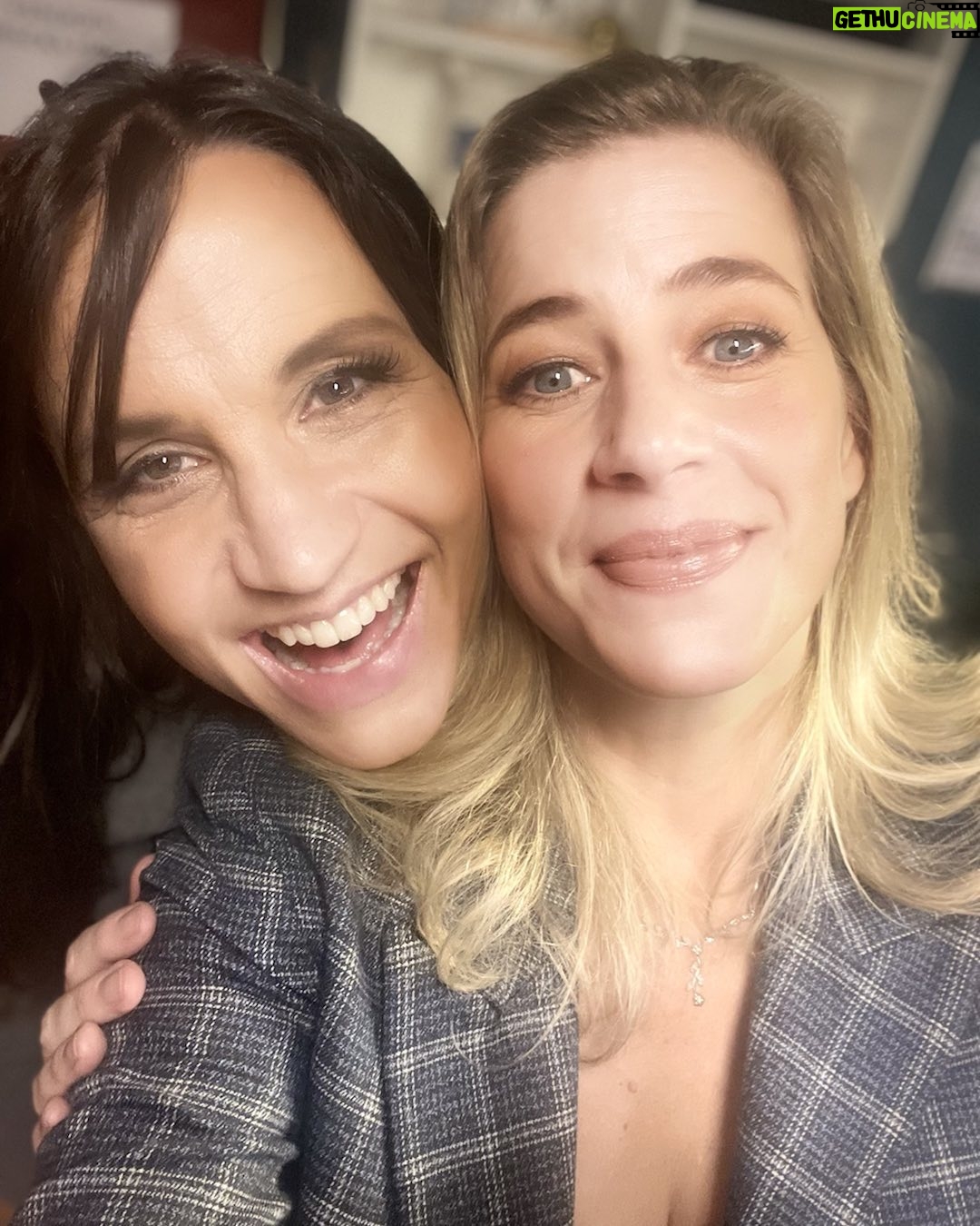 Petra Mede - 1.6K Likes - Anna min Anna! Ditt lilla geni!
Vad ska vi hitta på härnäst? ❤️
@anna.granath #50/50 @scalateatern