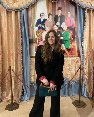 Petra Nesvačilová Instagram - Premiéra @aristokratkavevaru byl to úžas ✨✨✨ děkuji hlavně moji milované @mariakohutik za překrásný outfit 🤍🤍🤍 šperky @messika ✨ kabelka @bulgari ✨ sako @michaelkovacik, make-up & vlasy božská @hristinageorgievska děkuji 💋. Děkuji za krásný večer všem kolegům a kamarádům a mé rodině. A Vám krásný den 💋💋💋 #premiera #film