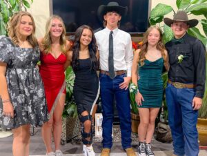 Peyton Evans Instagram - HOCO 23 Success!! Best group and sweetest date ever! Had a blast even with on leg.