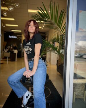Peyton Evans Instagram - Who’s that girl

New hair! Absolutely LOVE ♥️♥️♥️ so happy!!!! 

Thank you @hair_by_tasha & @portfoliohairsalon for always making me look 💯 

#utahhair #utahhairstyles #utahdancer #peytonkaye #peytonevans #portfoliohairsalon