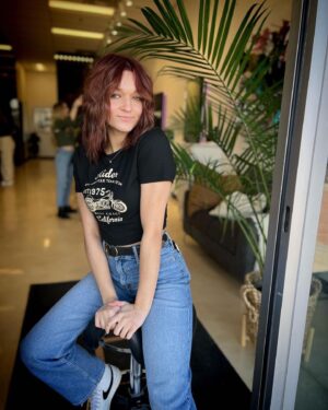 Peyton Evans Instagram - Who’s that girl

New hair! Absolutely LOVE ♥️♥️♥️ so happy!!!! 

Thank you @hair_by_tasha & @portfoliohairsalon for always making me look 💯 

#utahhair #utahhairstyles #utahdancer #peytonkaye #peytonevans #portfoliohairsalon