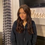 Peyton Evans Instagram – Mom let me have my birthday present early! Love my extensions by @hairby.talya #peytonkaye