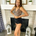 Peyton Evans Instagram – Sporting my new @joandjax @jennajohnson crop top to dance class today. Love the CHEETAH 🐆 PRINT ♥️ #jjxjj #jjgirl #joandjax #peytonkaye #dancer #dancersofinstagram #synergydanceacademy #peytonevans #dancewear