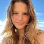 Peyton Kennedy Instagram - basic beach 👙 #valentinesday