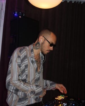 Pézie Beaudin Instagram - une p'tite virée au studio 54 🪩🕺
@lemilorde @barjjacques