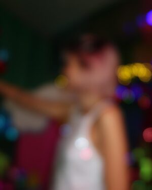 Pézie Beaudin Instagram - 🎄CONCOURS TERMINÉ MAGASINAGE PLACE DE LA CITÉ 🎄

Je suis allée faire un tour au Village du Grincheux (j’adooooore le Grinch) à la @placedelacite et l’espace est tellement féérique! Vous devez absolument faire un tour, c’est magique! 

Tu aimerais gagner une carte-cadeau de 200$ à dépenser à la Place de la Cité et, par le fait même, venir visiter le Village du Grincheux? Et bien, c’est juste ici! 

Comment participer : 

1. Suivre @placedelacite et @pezie.beaudin 
2. Tag tes ami(e)s (un commentaire = une participation) donc plus tu commentes, plus tu as de chances de gagner

Bonne chance
Bisous

Le concours se termine le 20 décembre 2023, à 23h59

#pub